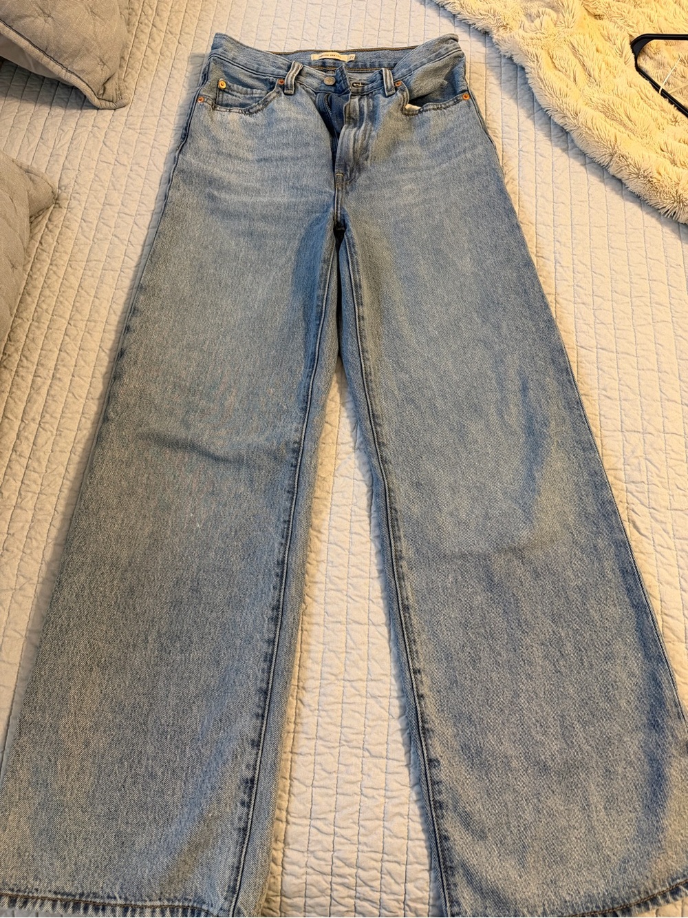 Levi’s Premium Ribcage Wide Leg Jeans Size 27 Light Wash High Rise